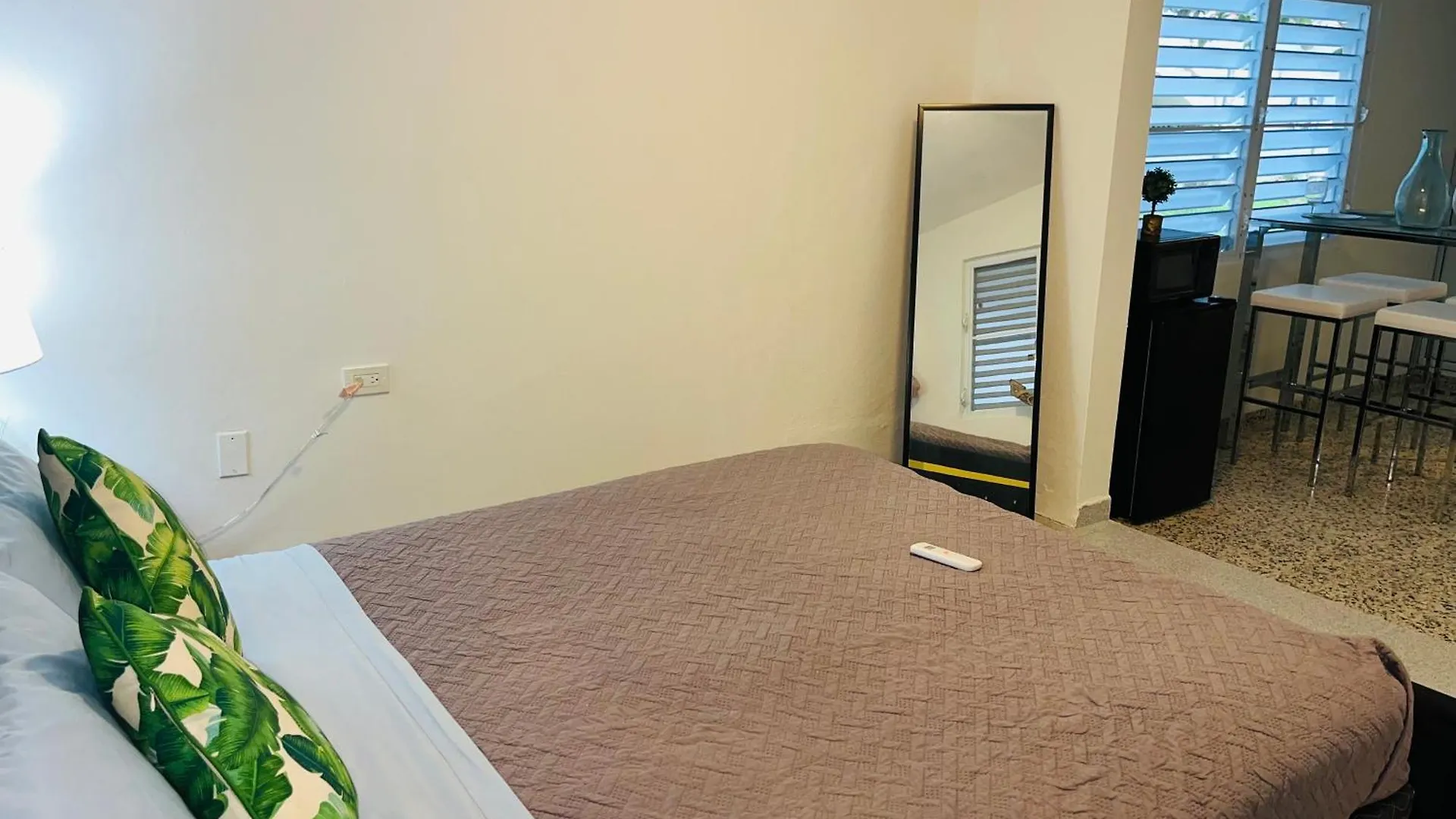 Beautiful Modern 1 Bedroom Apartment Mnts To Beaches-Wifi Ac Quebradillas