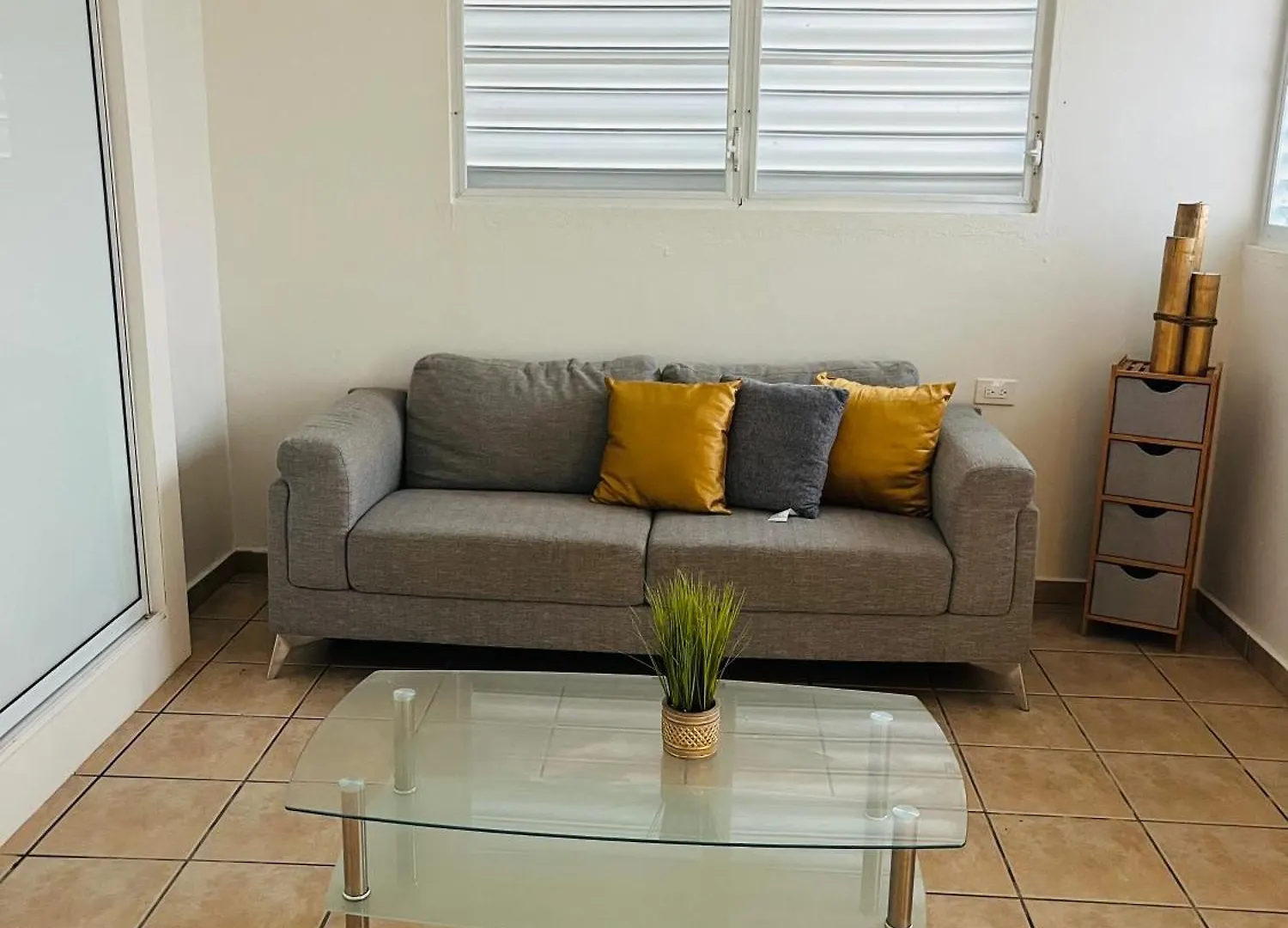 Beautiful Modern 1 Bedroom Apartment Mnts To Beaches-Wifi Ac Quebradillas